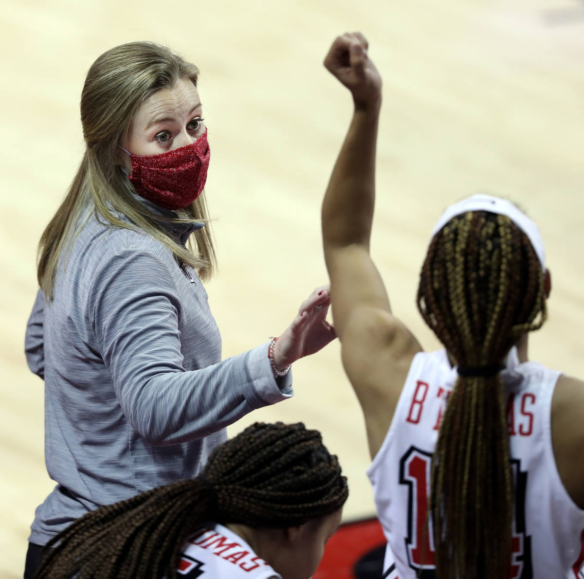 UNLV Lady Rebels head coach Lindy La Rocque speaks to players on a timeout, during the second h ...
