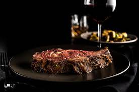 Prime rib at Del Frisco's. (delfriscos.com)