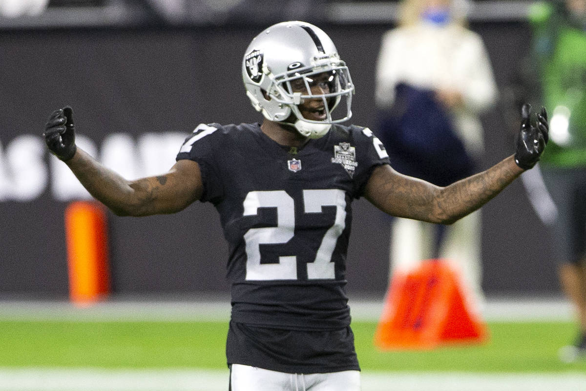 Raiders cornerback Trayvon Mullen (27) expresses anger about a call in the fourth quarter durin ...