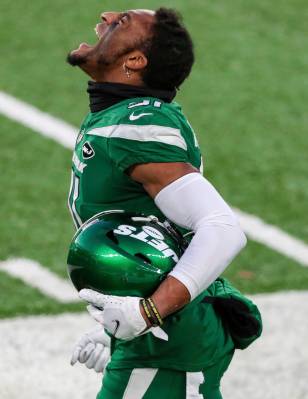 New York Jets cornerback Blessuan Austin (31) reacts late in the fourth quarter as the Jets rec ...