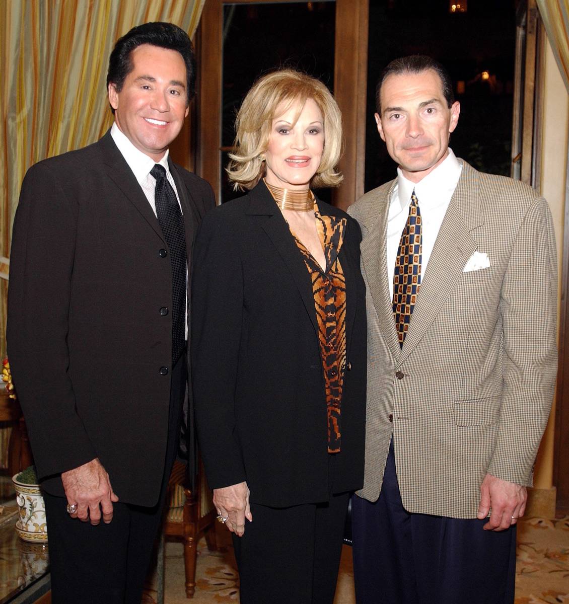 Wayne Newton, left, Phyllis McGuire and MGM CEO Alex Yemenidjian at The Mansion at MGM for a re ...