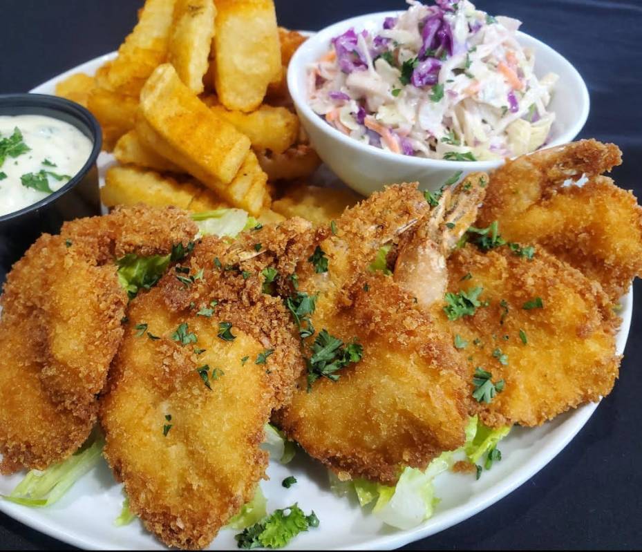 A fried shrimp dinner at the new Black & Blue Diner. (Black & Blue Diner)