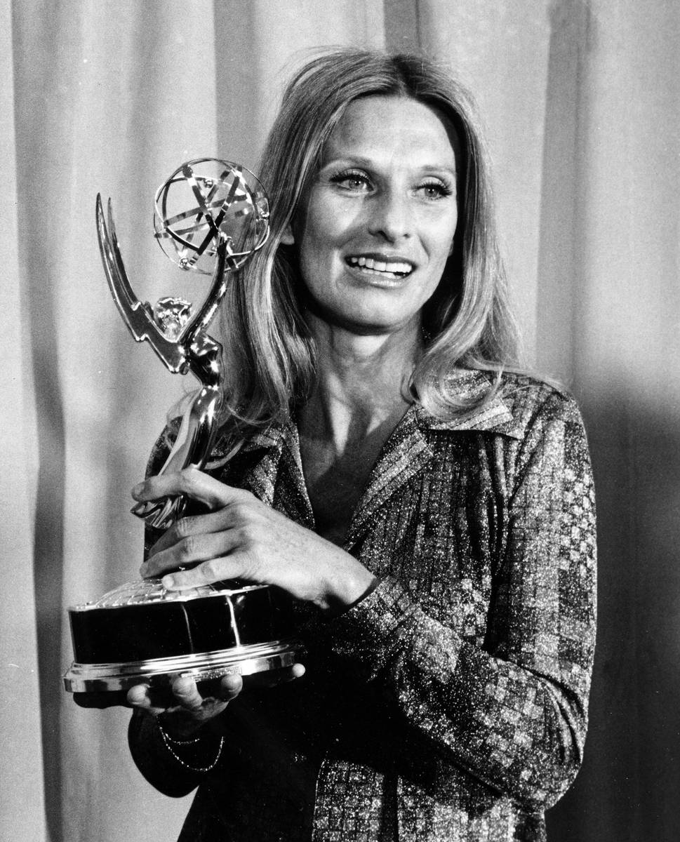 FILE - Cloris Leachman poses with her Emmy award for outstanding single performance by an actre ...