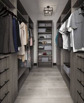 The closet. (Sunstate Realty)