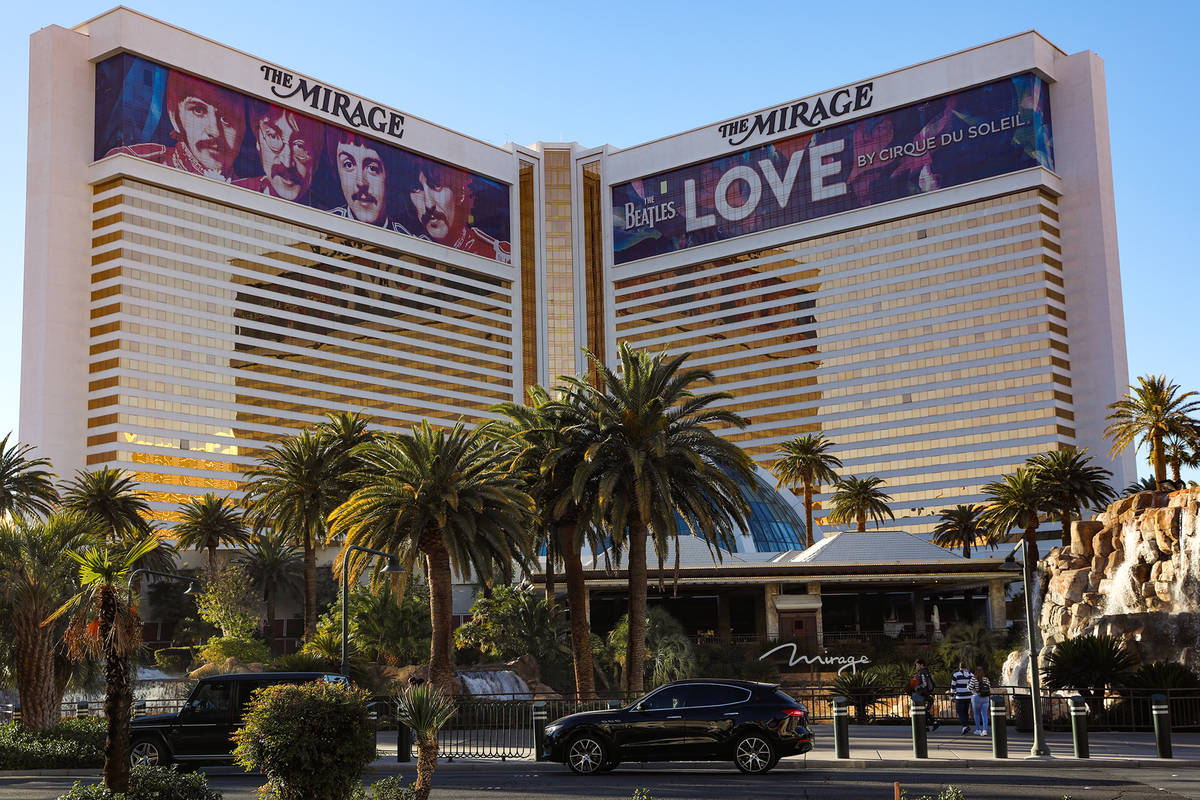 The Mirage in Las Vegas, Monday, Dec. 21, 2020. (Rachel Aston/Las Vegas Review-Journal) @rooki ...