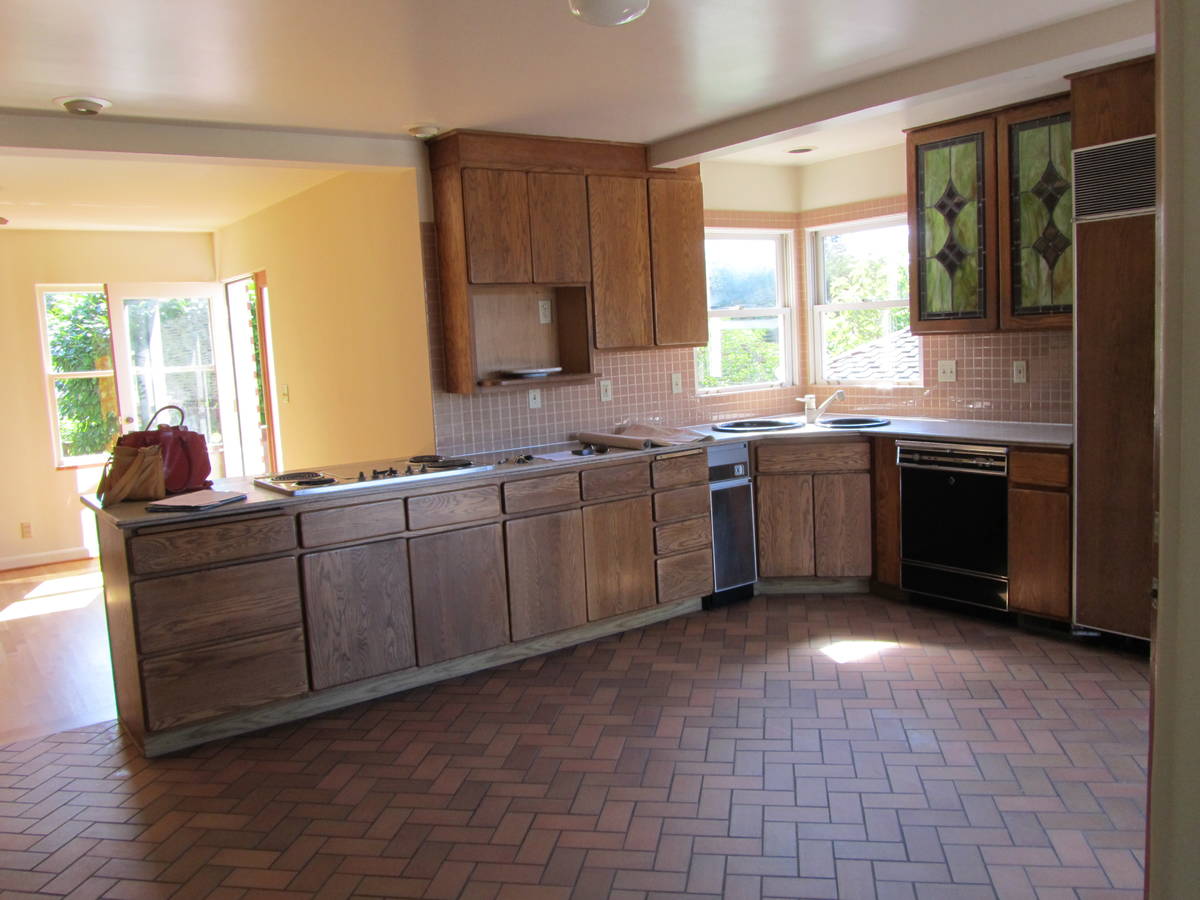 Seriously Happy Homes Before: This rather brown kitchen has so much wasted space -- so much roo ...