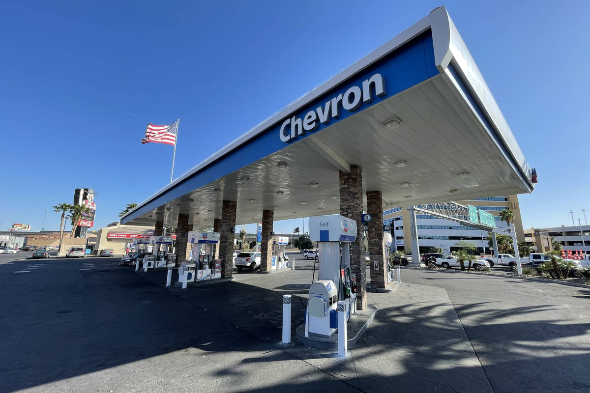 The Chevron gas station at Bonanza and Rancho Drive. (Kevin Cannon/Las Vegas Review-Journal)