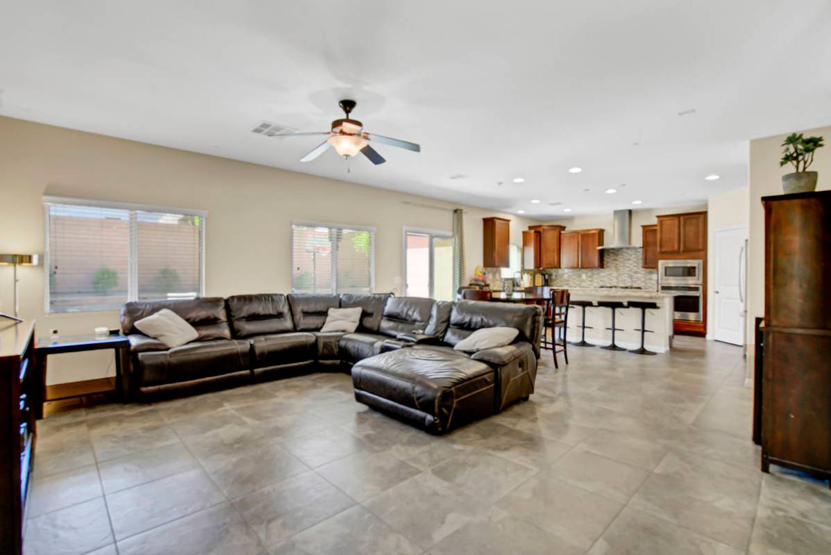 The family room of 837 Motherwell Ave. in Henderson (Casie and Derek Jolley)