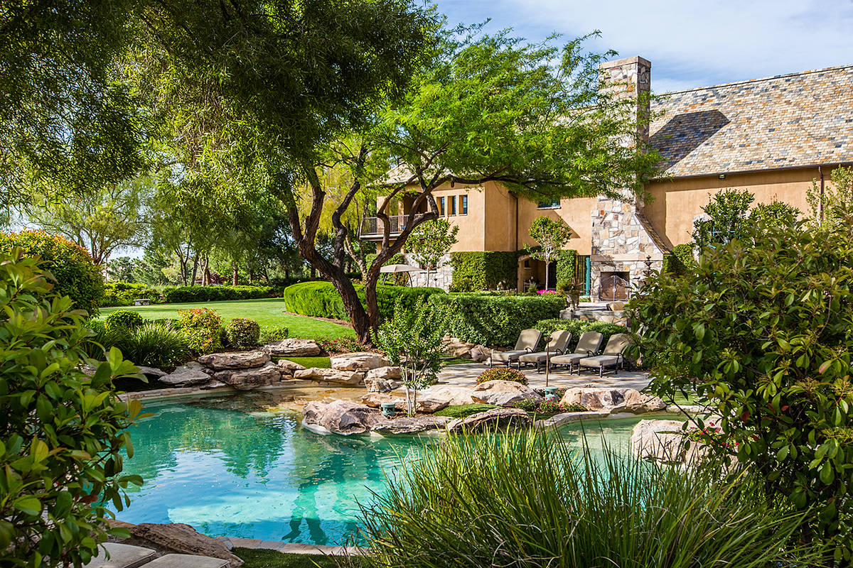 The Ivan Sher Group The Enclave Court home in Summerlin sits on 18th fairway at TPC Summerlin.