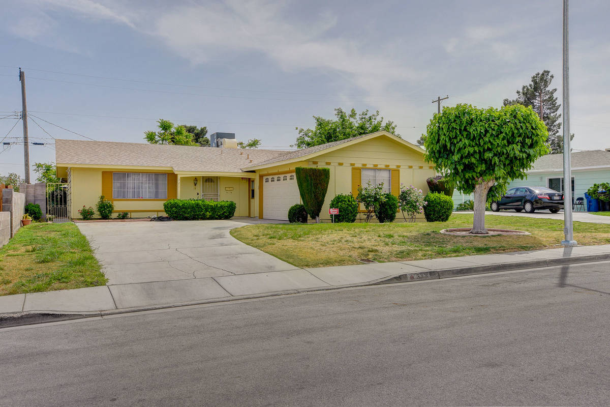 The exterior of 321 Lance Ave., North Las Vegas. (Wild Dog Photography)