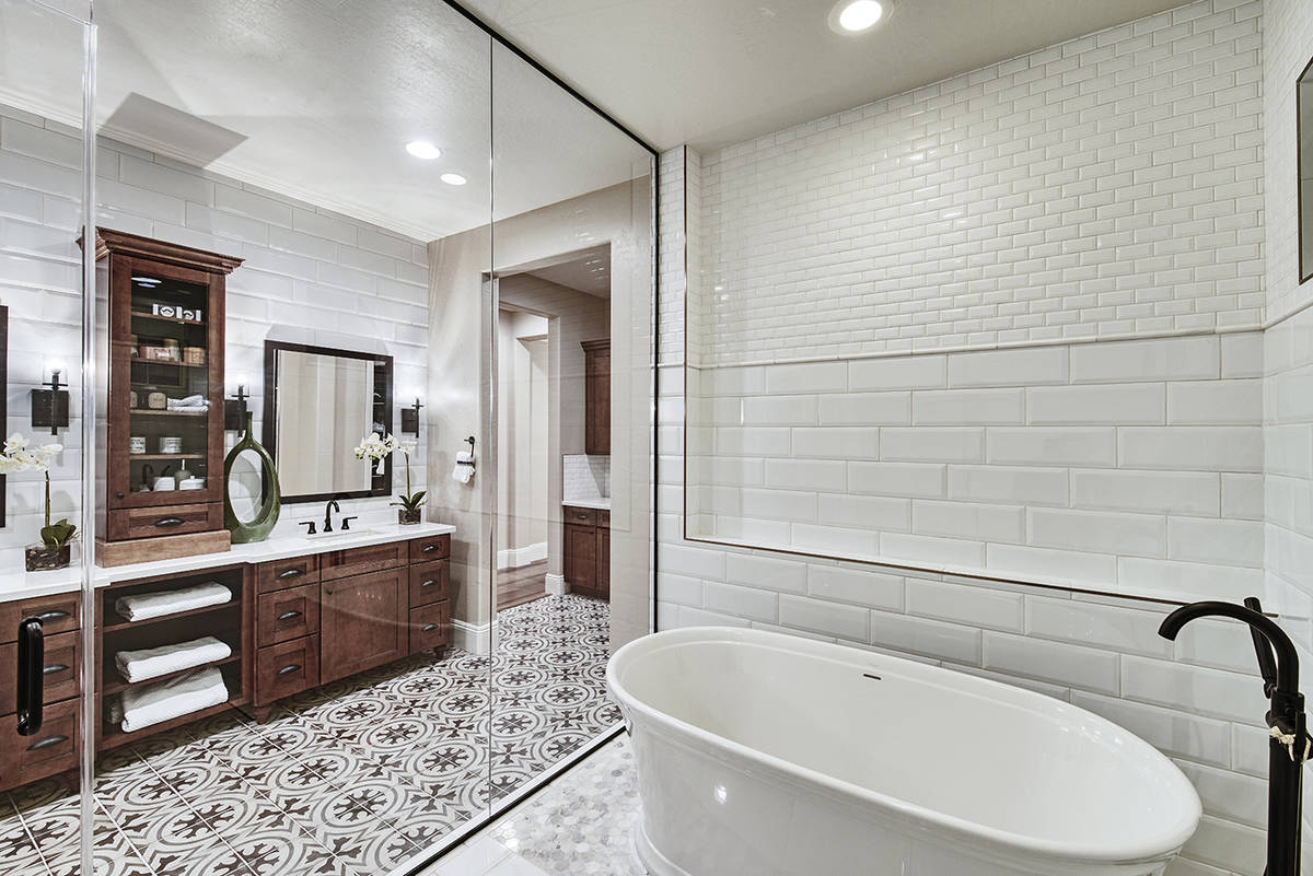 The master bath. (Richmond American Homes)