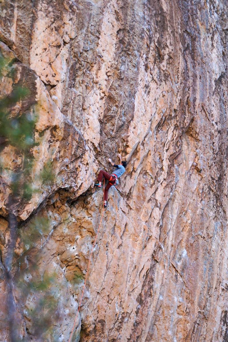 Adrian Ballinger climbs Fall of Man at Virgin River Gorge. (Emily Harrington)