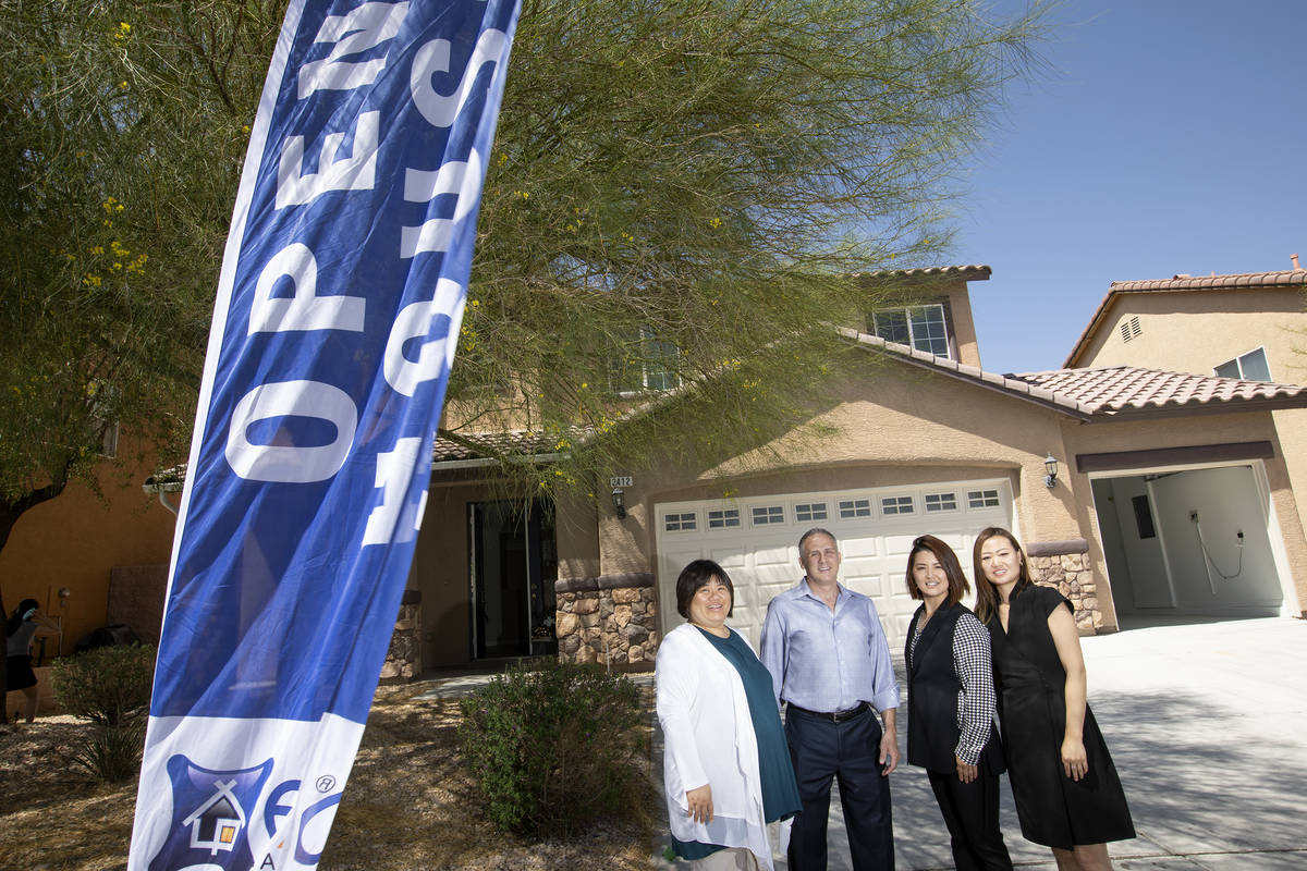 Realtor Yvonne Khoo, left, lender Billy Kidd, realtor Risa Izquierdo and realtor Joanne Wang du ...