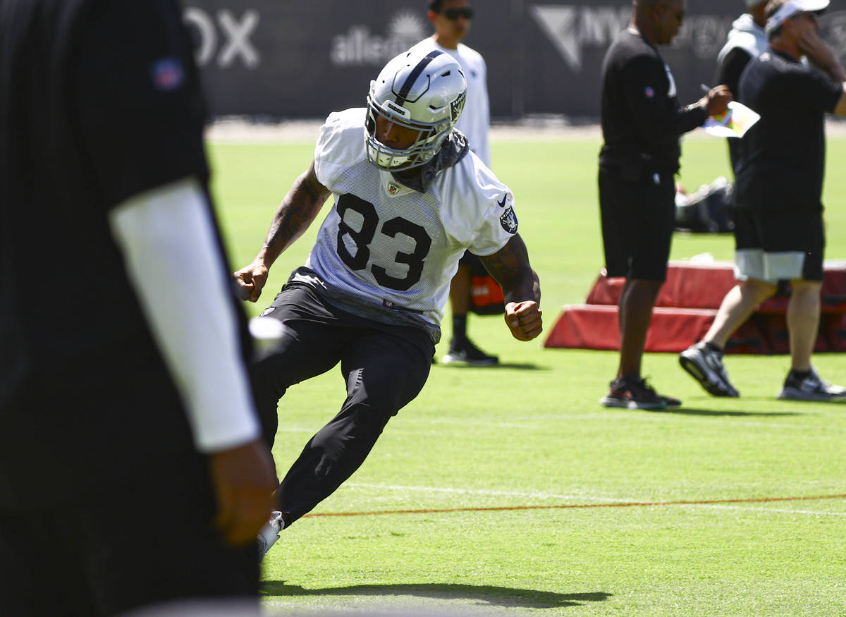 Raiders tight end Darren Waller (83) runs through drills during NFL football practice at Raider ...