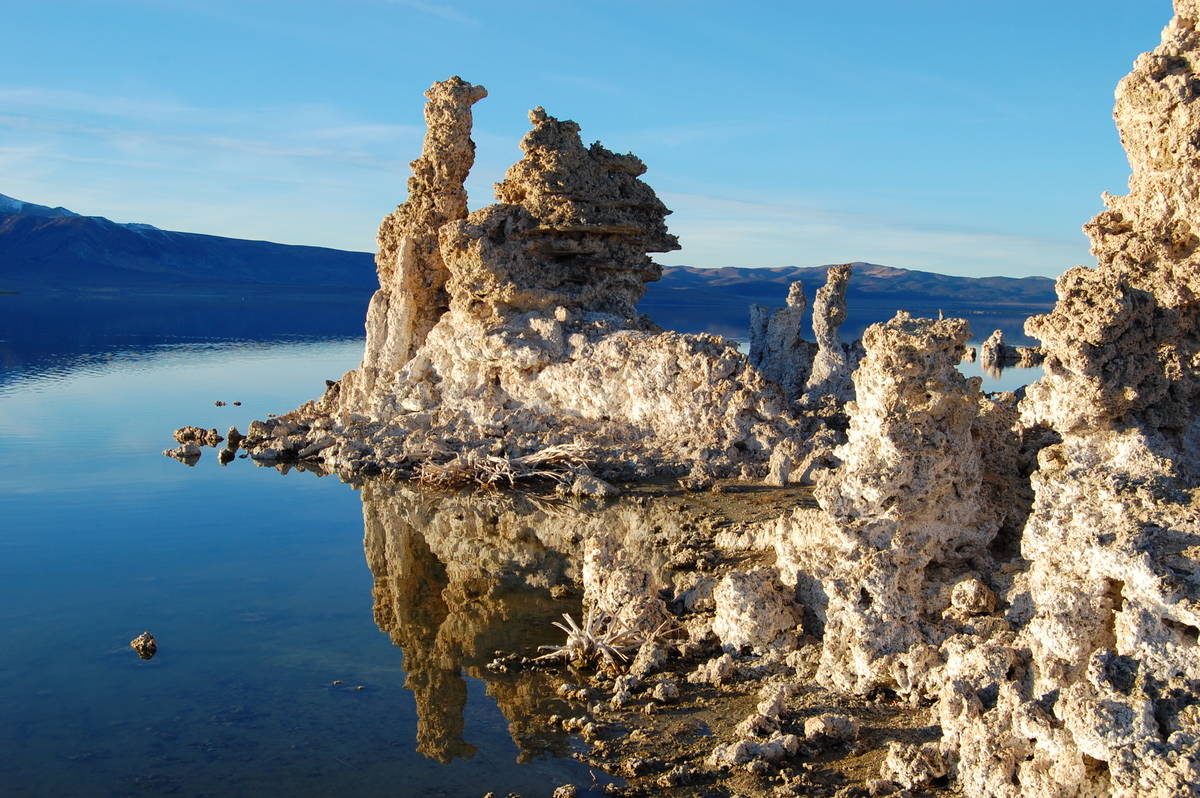 Tufa towers in Mono Lake. (Getty Images)