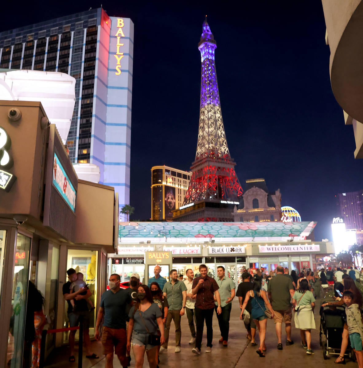 Crowds in front of Ballys on the Strip in Las Vegas Friday, May 28, 2021. (K.M. Cannon/Las Vega ...