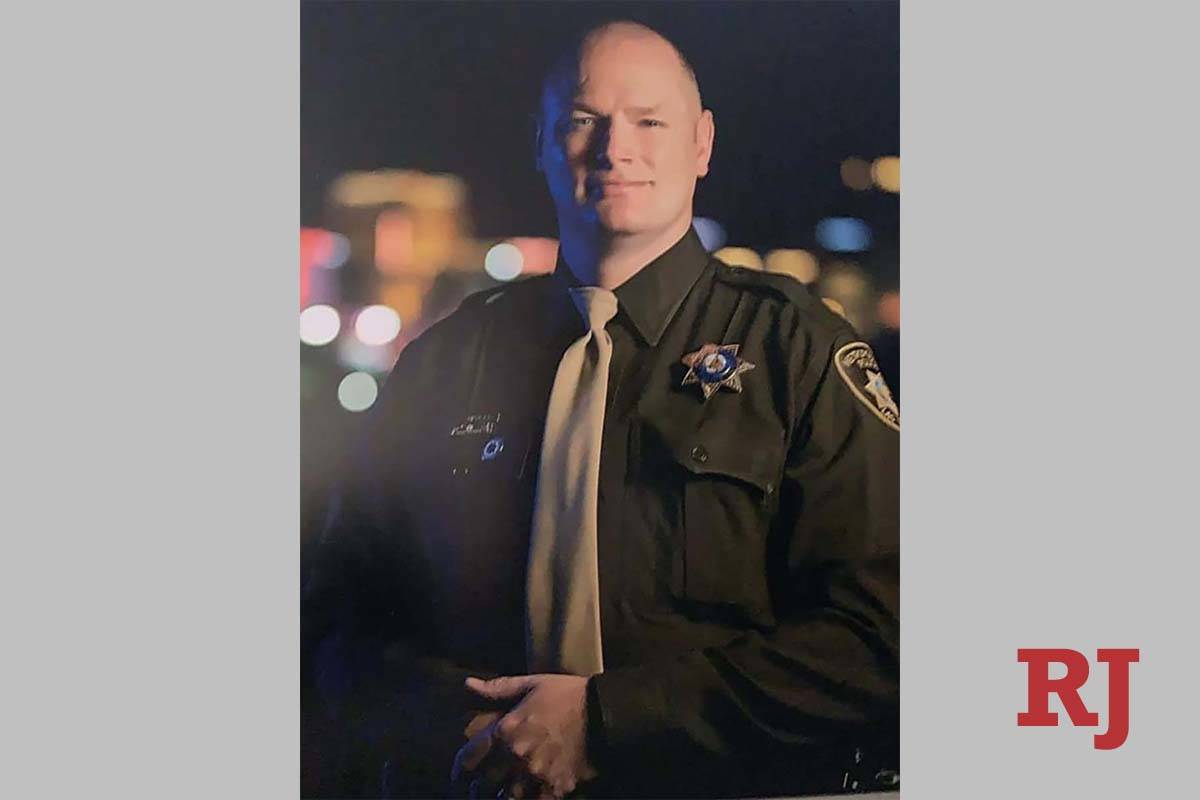 Las Vegas officer Jason Swanger died from COVID-19. (Injured Police Officers Fund)