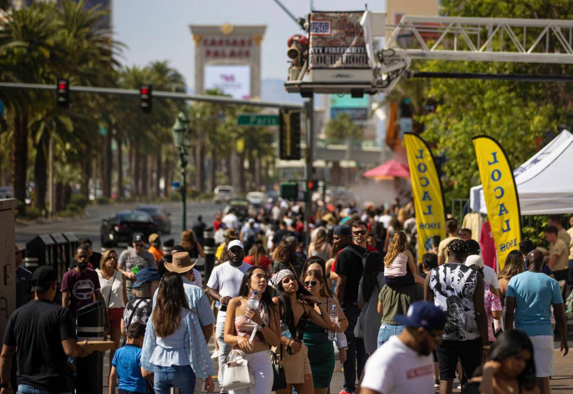 The Strip is packed during Memorial Day weekend on Saturday, May 29, 2021, in Las Vegas. (Benja ...