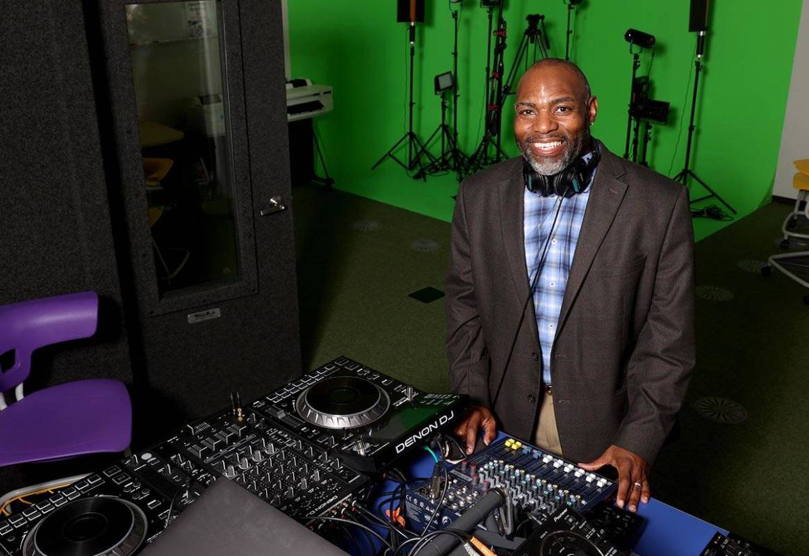 Las Vegas-Clark County Library District Executive Director Kelvin Watson shows the tech room at ...