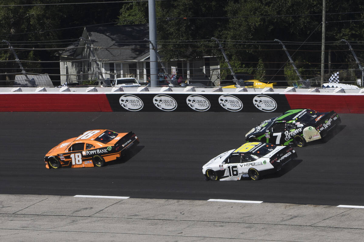 Daniel Hemric (18) is followed by AJ Allmendinger (16) and Justin Allgaier (7) during a NASCAR ...