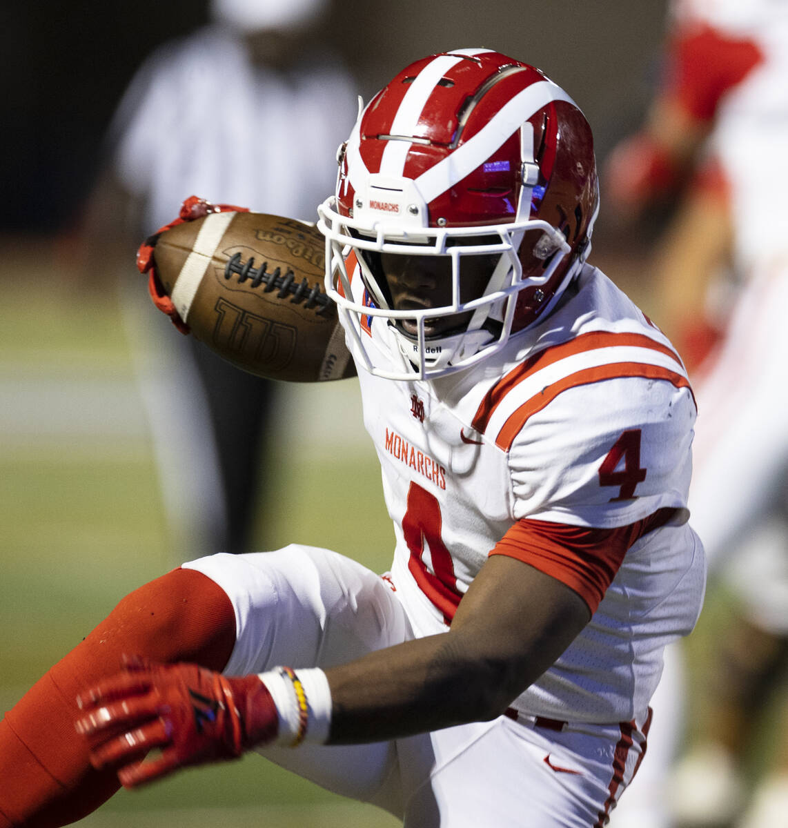 Mater Dei running back Raleek Brown of Calif., (4) reacts as he goes for a touchdown against ...