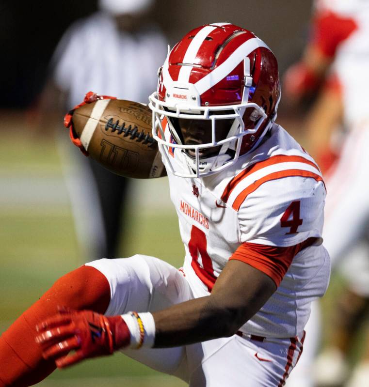 Mater Dei running back Raleek Brown of Calif., (4) reacts as he goes for a touchdown against ...