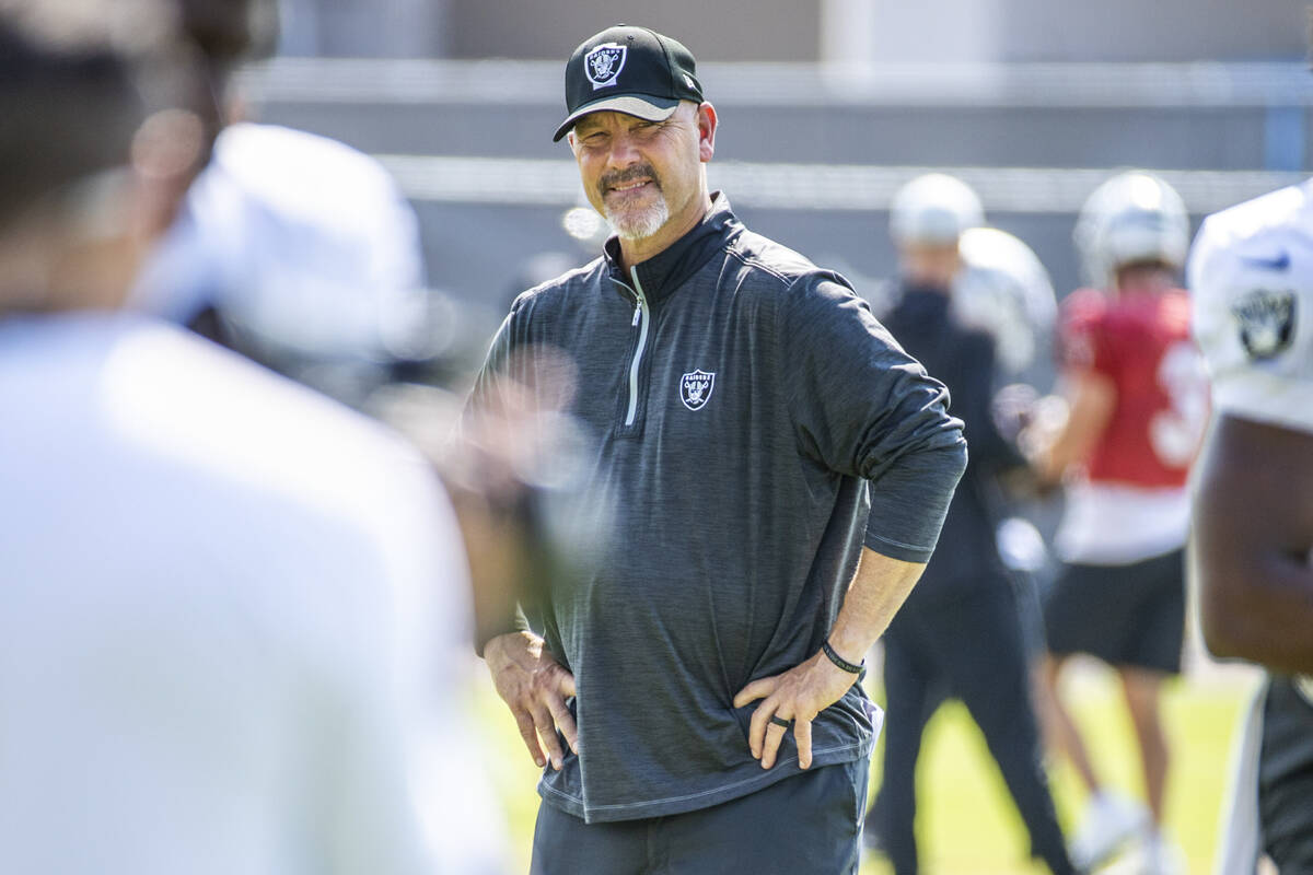 Raiders defensive coordinator Gus Bradley looks to his players during practice at the Intermoun ...