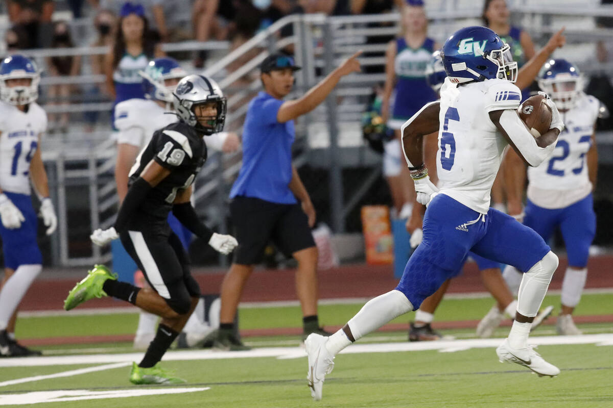 Green Valley High School's Jaylen McKnight (6) runs into the end zone for a touchdown during th ...