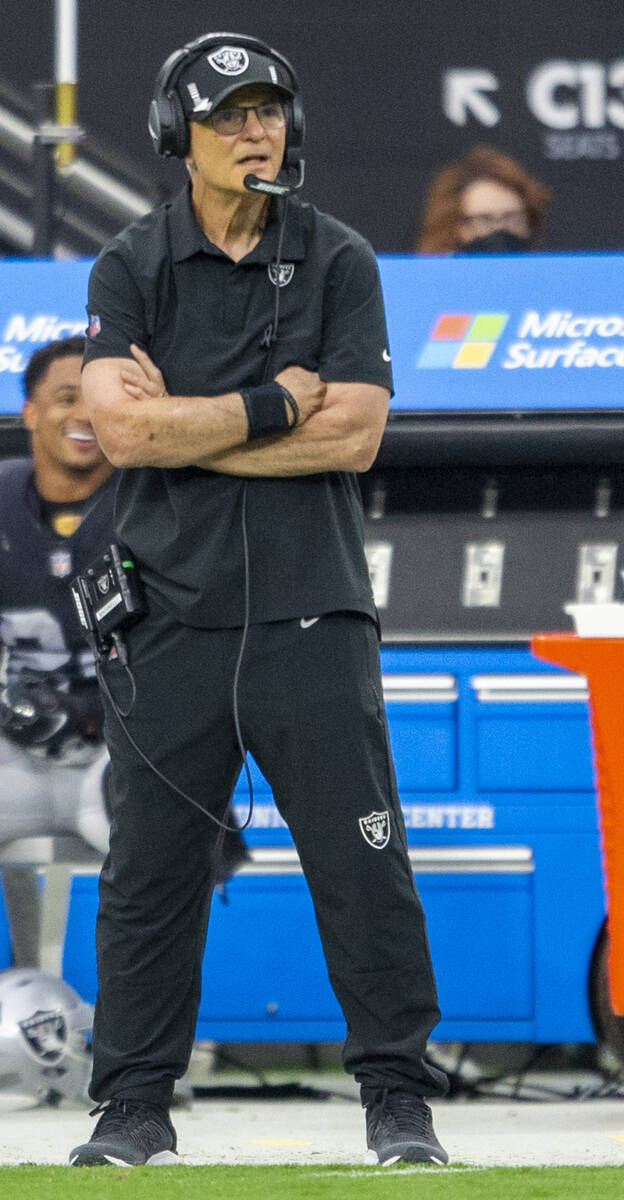 Raiders defensive line coach Rod Marinelli looks on from the sideline during the third quarter ...