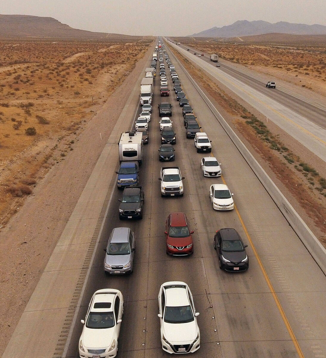 Southbound Interstate-15 traffic builds at mile marks 5 north Primm on Monday, Sept. 7, 2020. ( ...