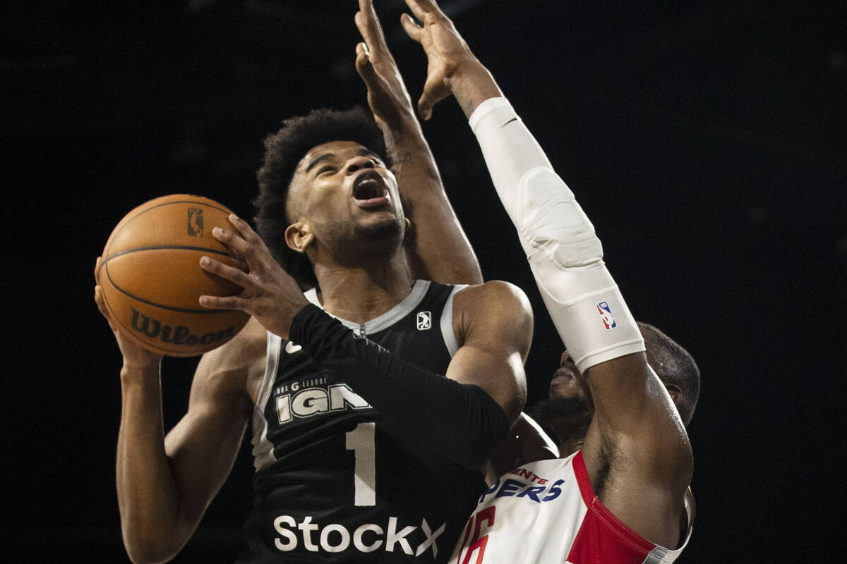 NBA G League IgniteÕs Jaden Hardy (1) goes up for a shoot against Agua Caliente Clippers&# ...