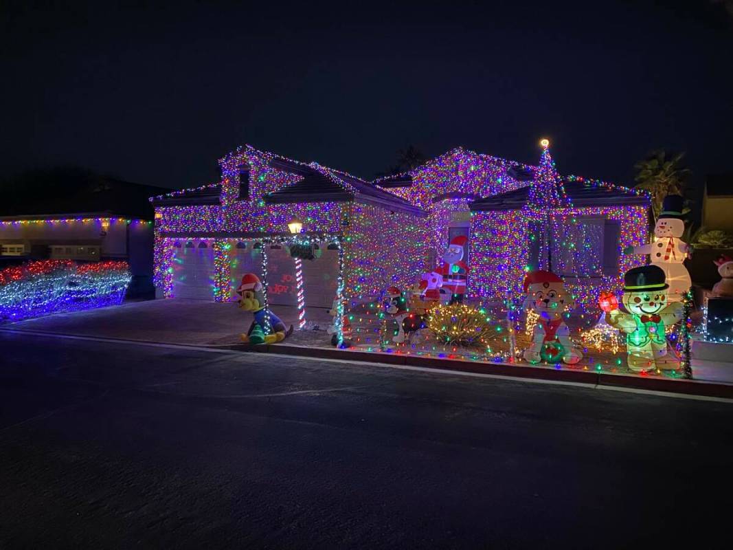 8113 Orchard Glen, Las Vegas, is a stop on the Parents of Las Vegas and Henderson Holiday Light ...