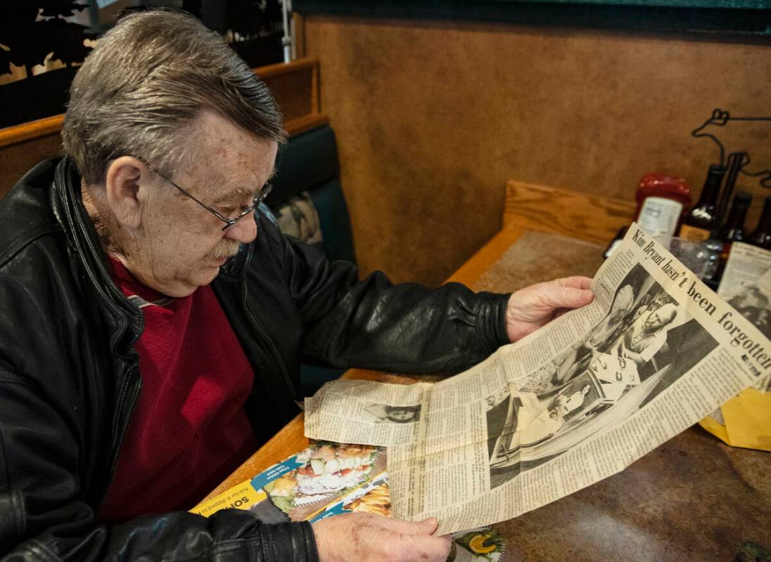 A retired Las Vegas police detective John Silbaugh checks out a copy of the Review-Journal that ...