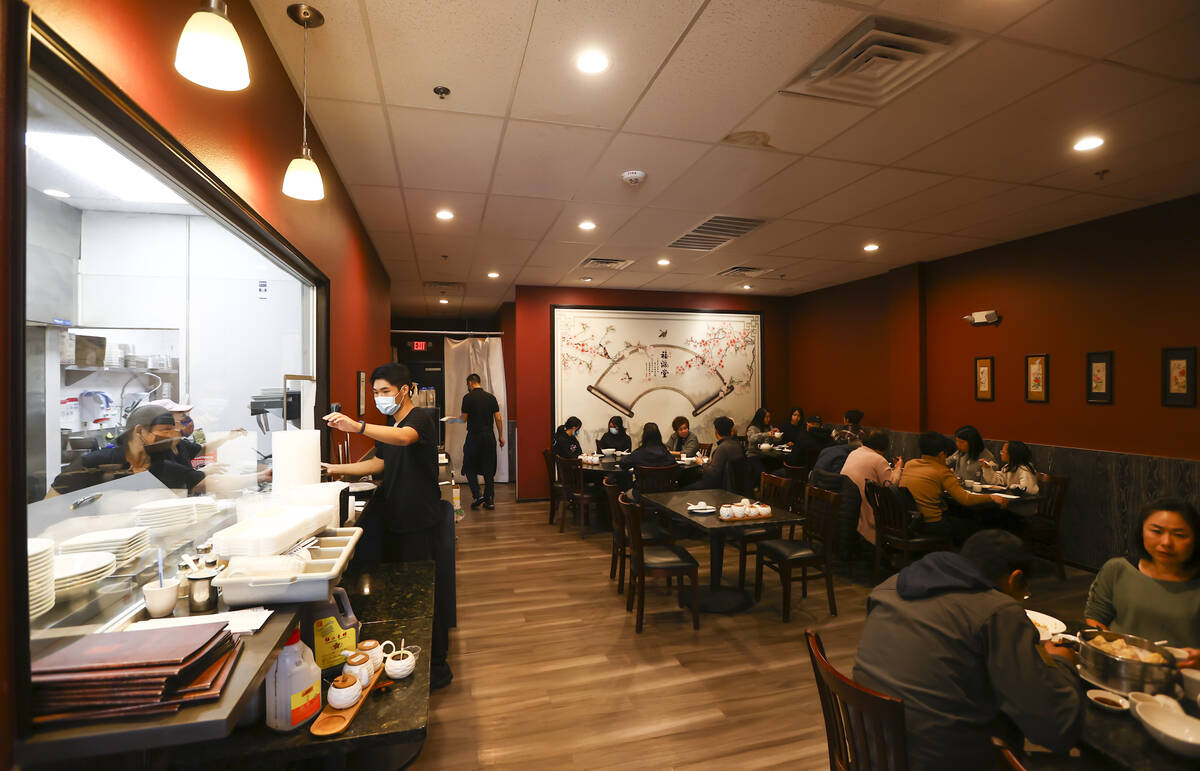People dine at ShangHai Taste in Chinatown's Shanghai Plaza in Las Vegas on Monday, Dec. 27, 20 ...