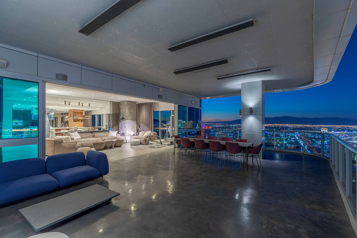 The balcony has a dining area. (Ivan Sher Group)