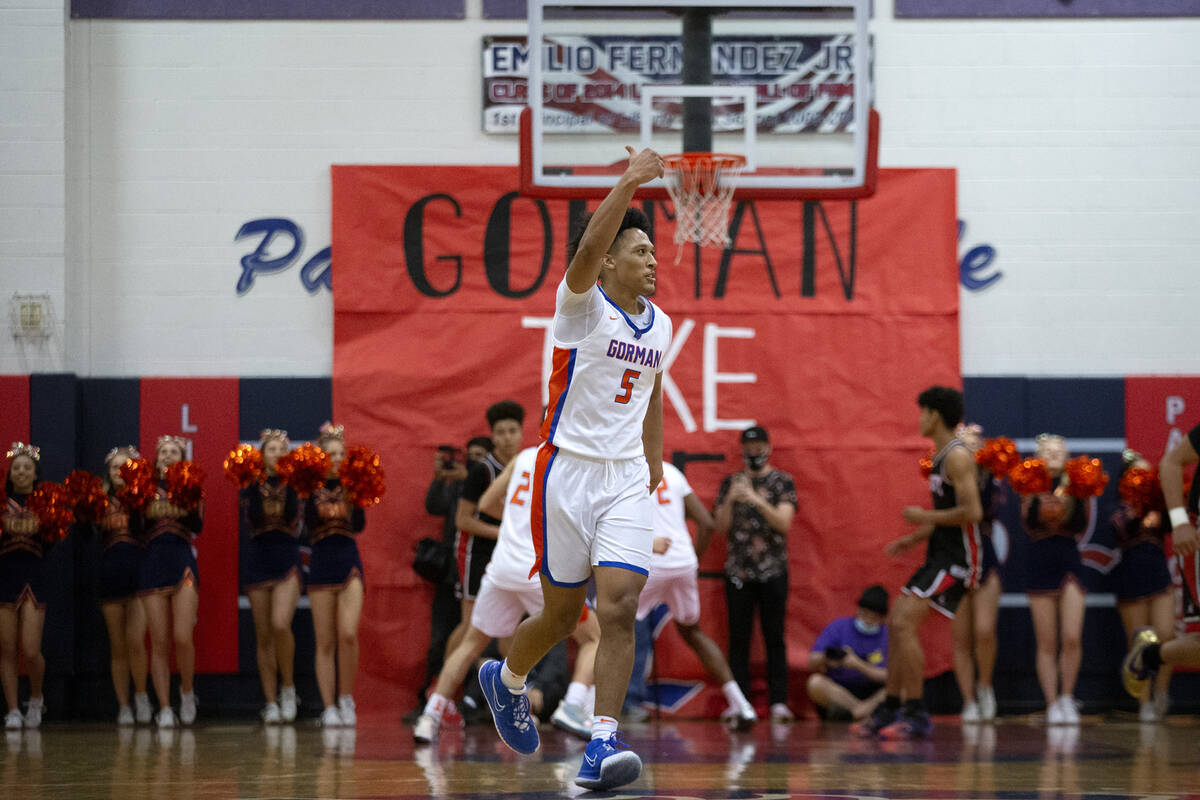 Bishop Gorman’s Darrion Williams (3) riles up the crowd after scoring against Liberty du ...