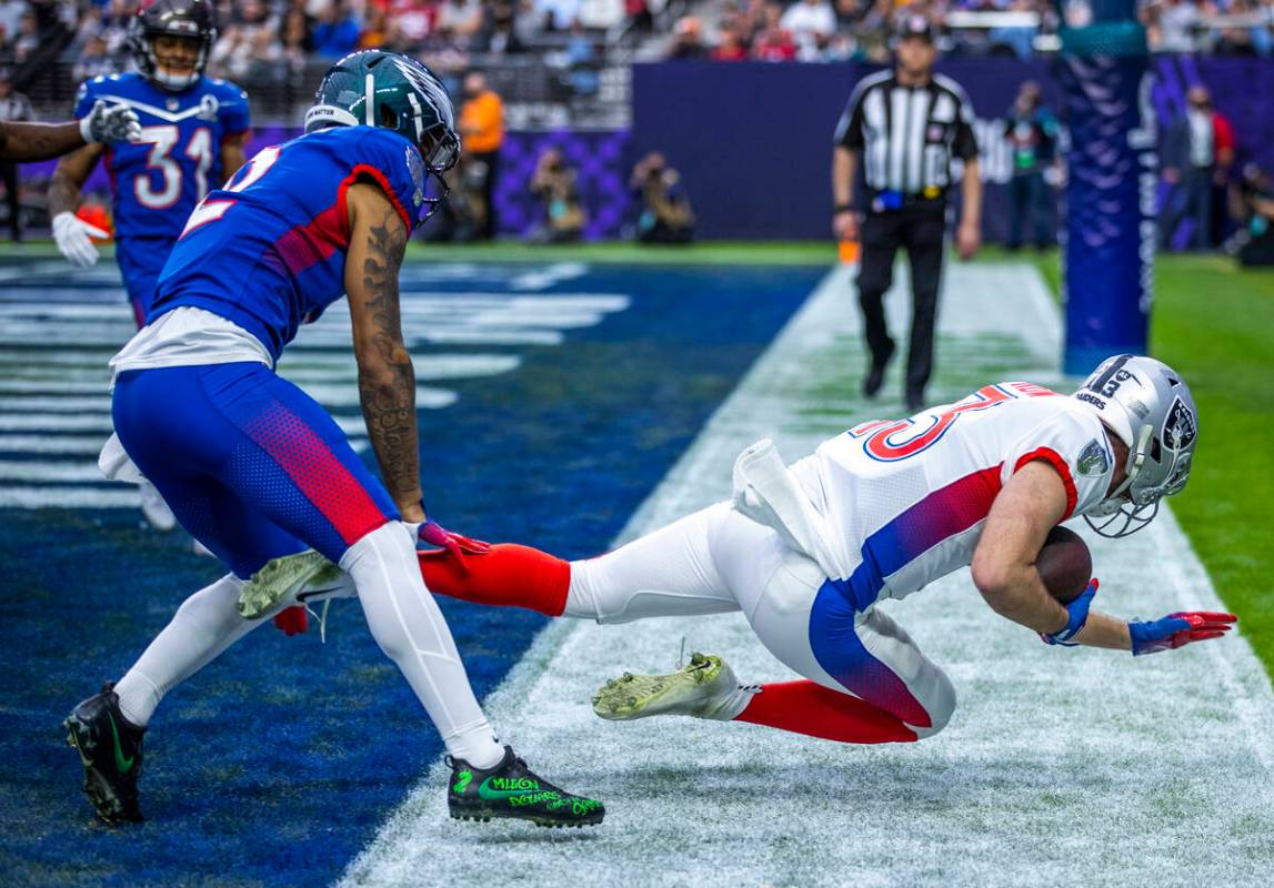 NFC cornerback Darius Slay of the Philadelphia Eagles (2) arrives late as AFC wide receiver Hun ...