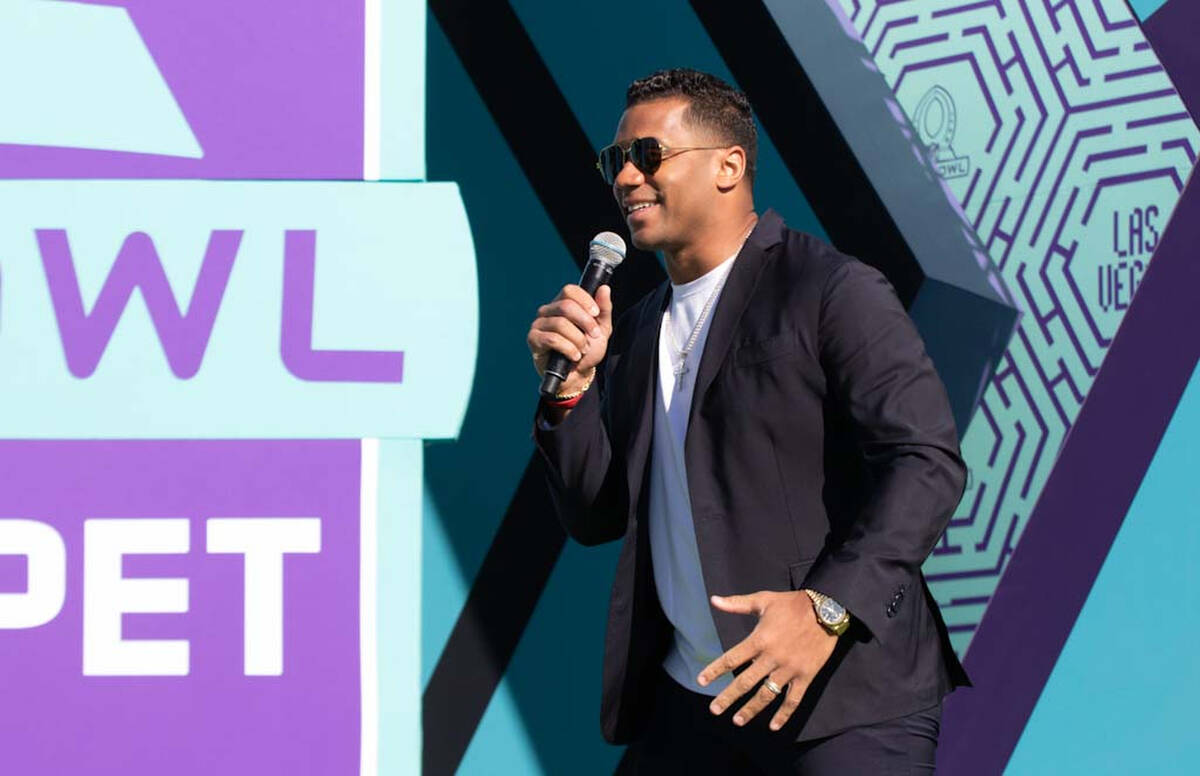 Seattle Seahawks quarterback Russell Wilson walks the red carpet during the Pro Bowl pregame fe ...