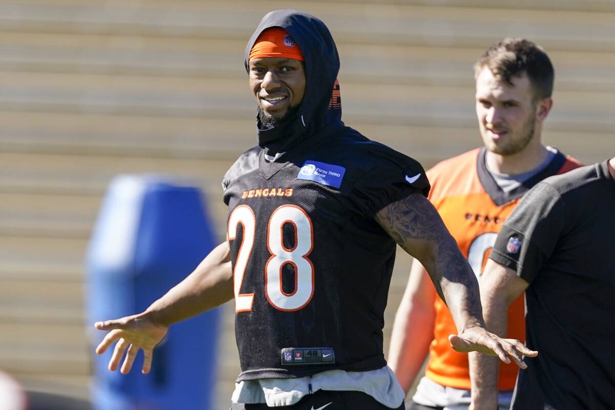 Cincinnati Bengals' Joe Mixon warms up during practice Thursday, Feb. 10, 2022, in Los Angeles. ...