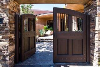 The entrance to the courtyard. (Simply Vegas)