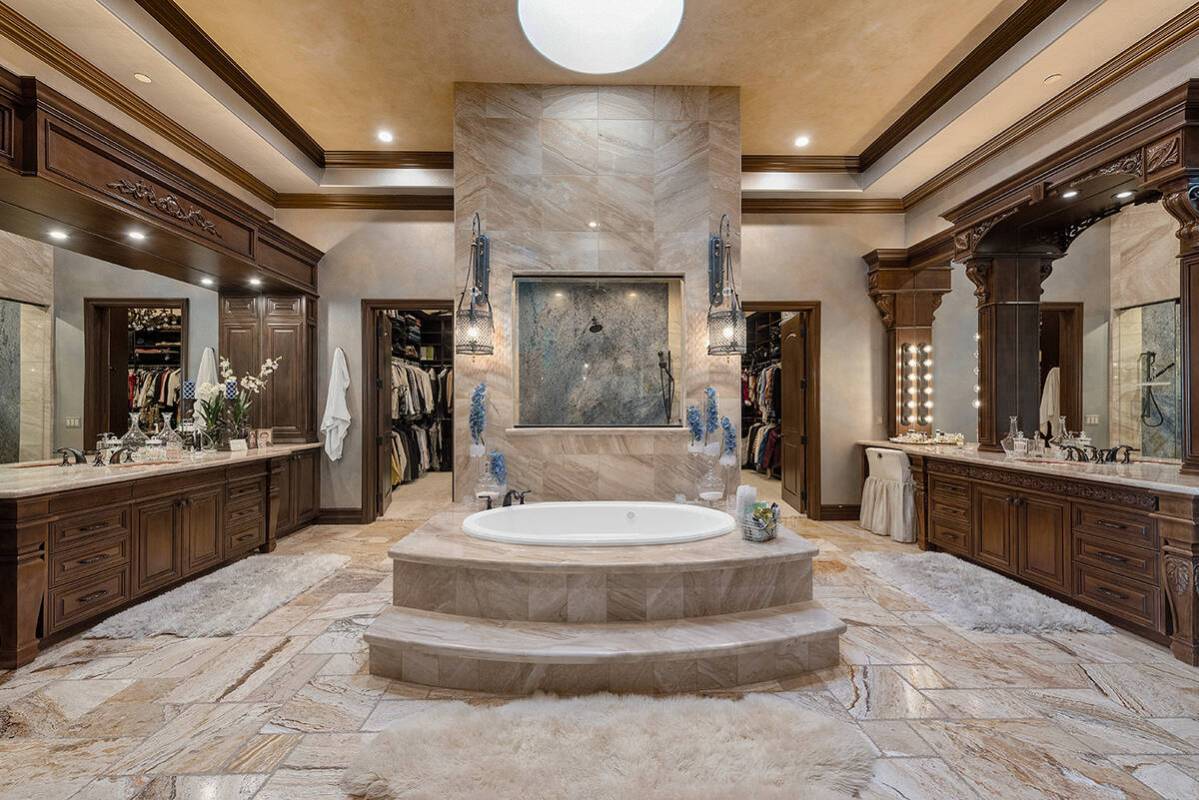 The master bath. (Simply Vegas)