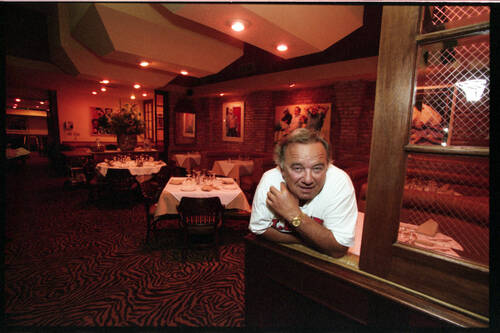 Owner Freddie Glusman in 1997 inside his Piero's Italian Cuisine restaurant across from the Las ...