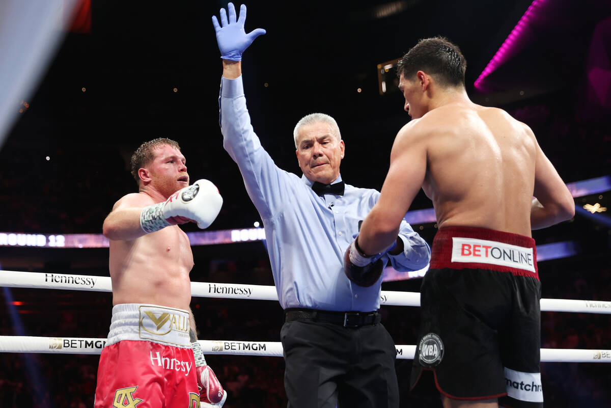 The referee calls the end of the WBA super light heavyweight title bout between Saul “Ca ...
