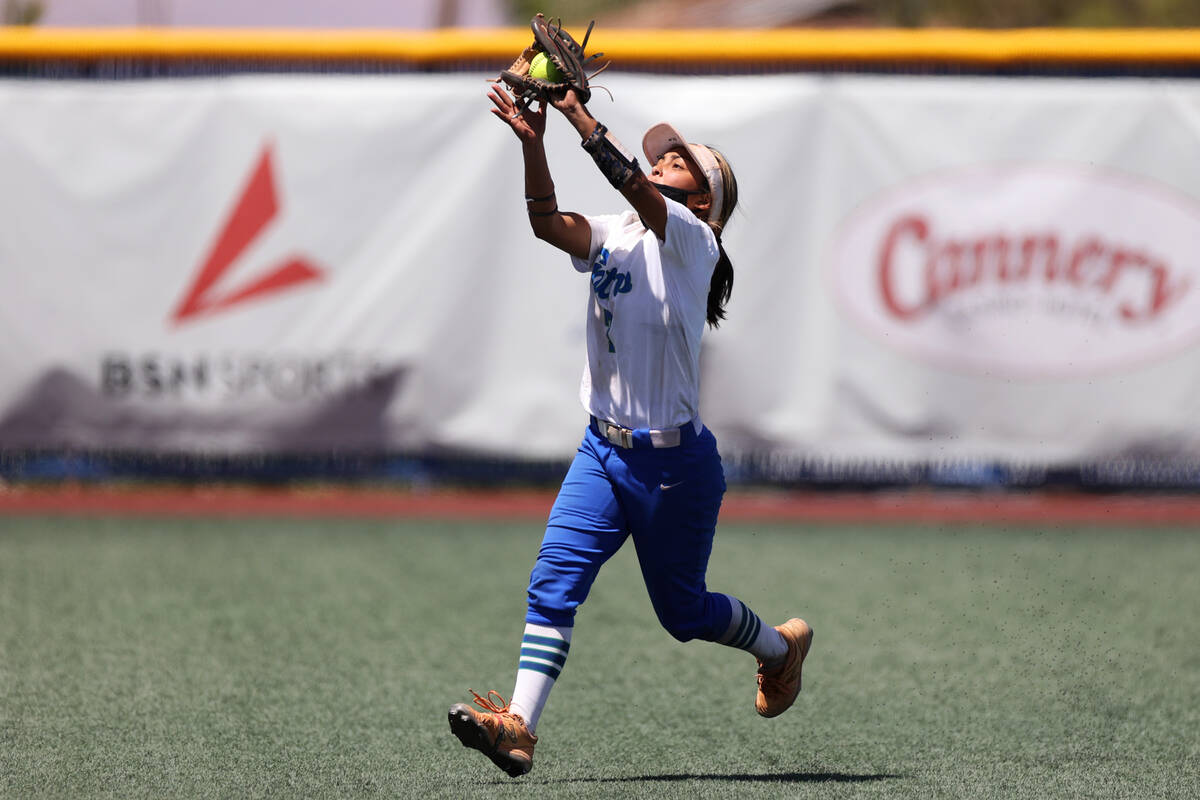 Green Valley's Cindy Martinez-Escamilla (7) makes a catch for an out in the outfield during the ...