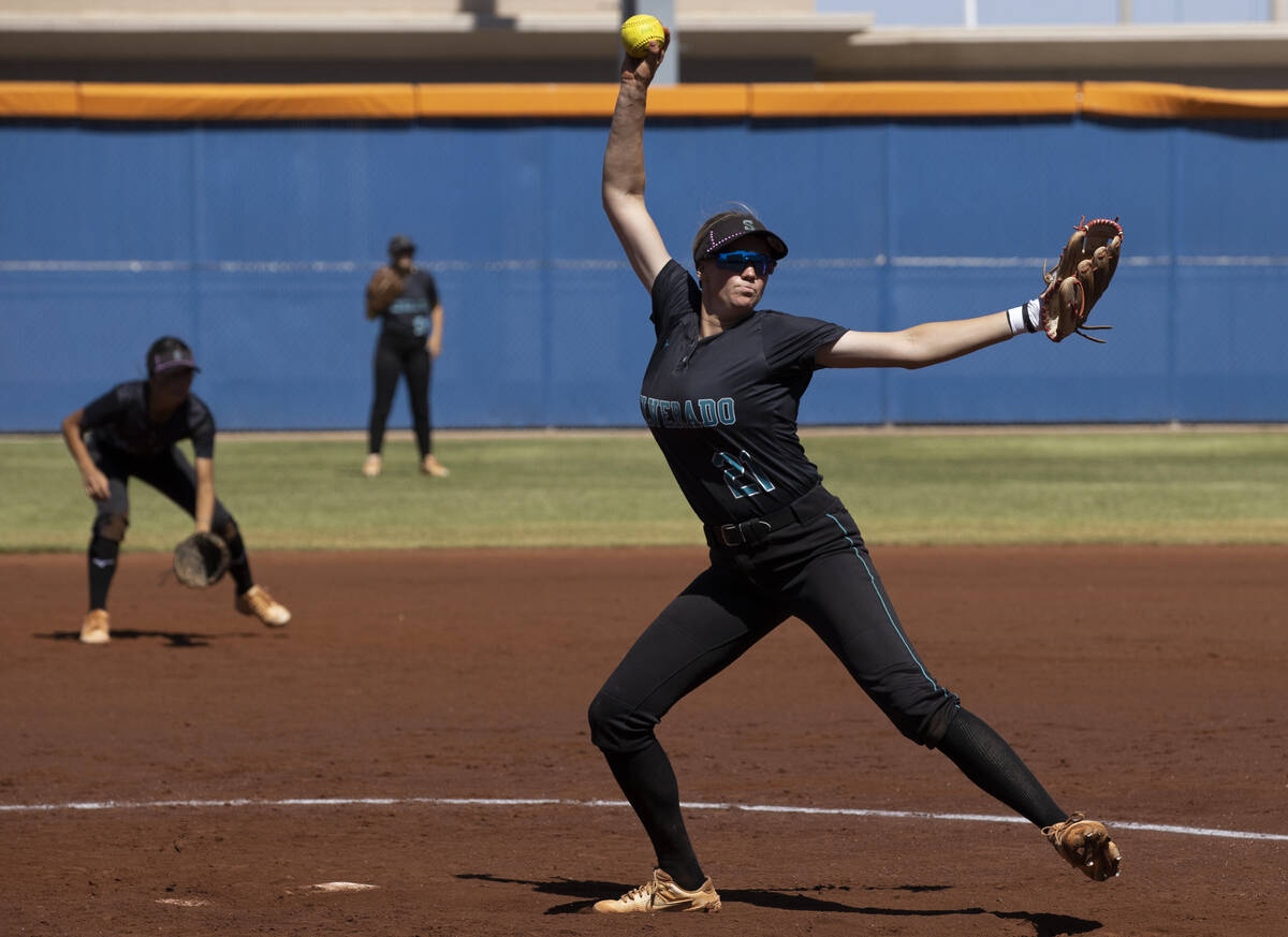 Silverado’s Paisley Magdaleno (21) pitches during a Class 4A state softball tournament g ...