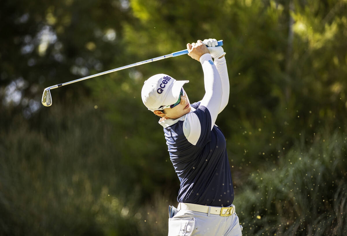 Eun-Hee Ji drives off the 7th tee during the final day of the LPGA Bank of Hope Match Play golf ...