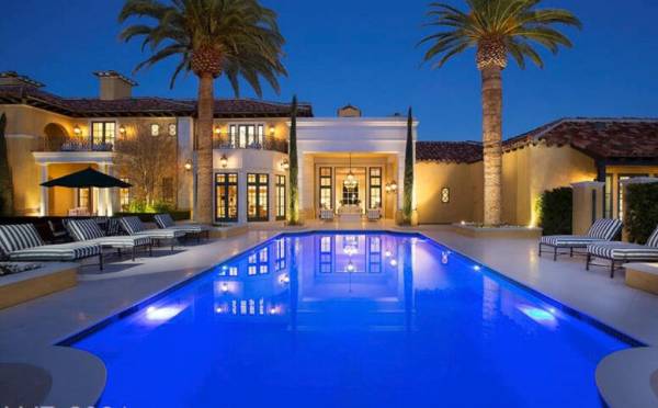 Steve Wynn's former mansion in Las Vegas' Summerlin community. (Corcoran Global Living)