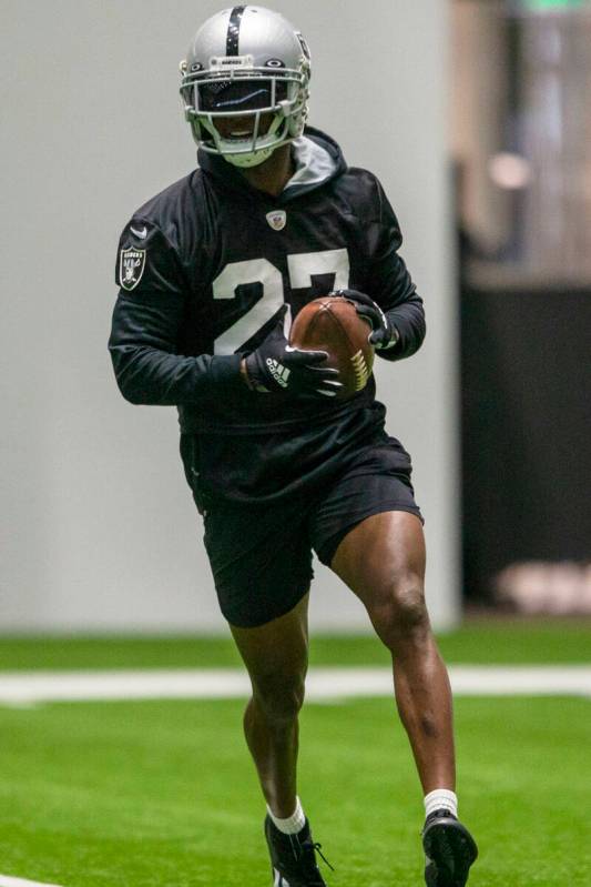 Raiders cornerback Trayvon Mullen (27) makes a catch during practice at Raiders headquarters at ...