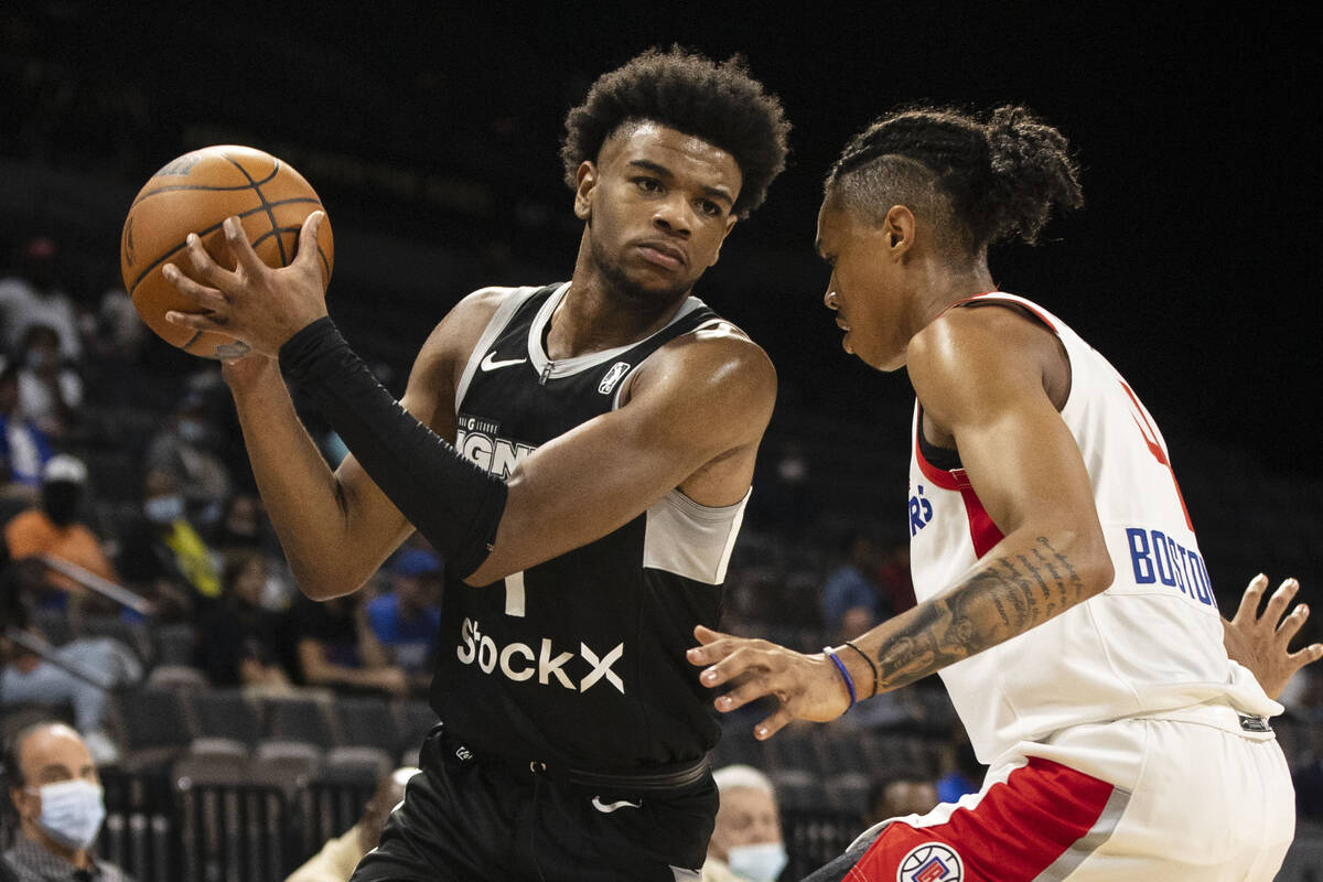 NBA G League Ignite's Jaden Hardy (1) protects the ball from Agua Caliente Clippers Brandon Bos ...