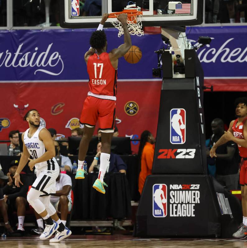 Houston Rockets' Tari Eason (17) dunks the ball against Orlando Magic during the second half of ...